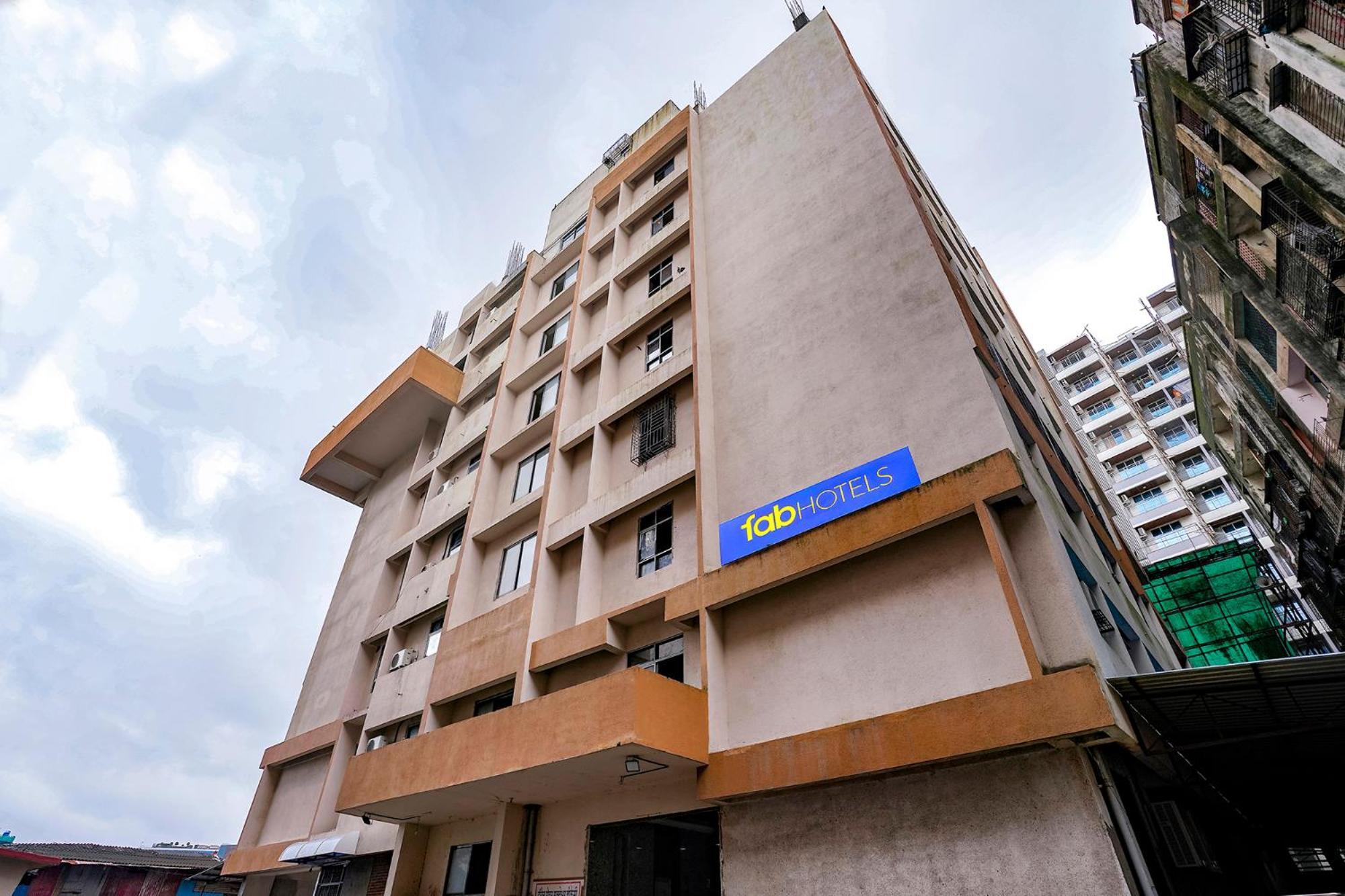 Fabhotel 7 Square - Nr Bkc ムンバイ エクステリア 写真