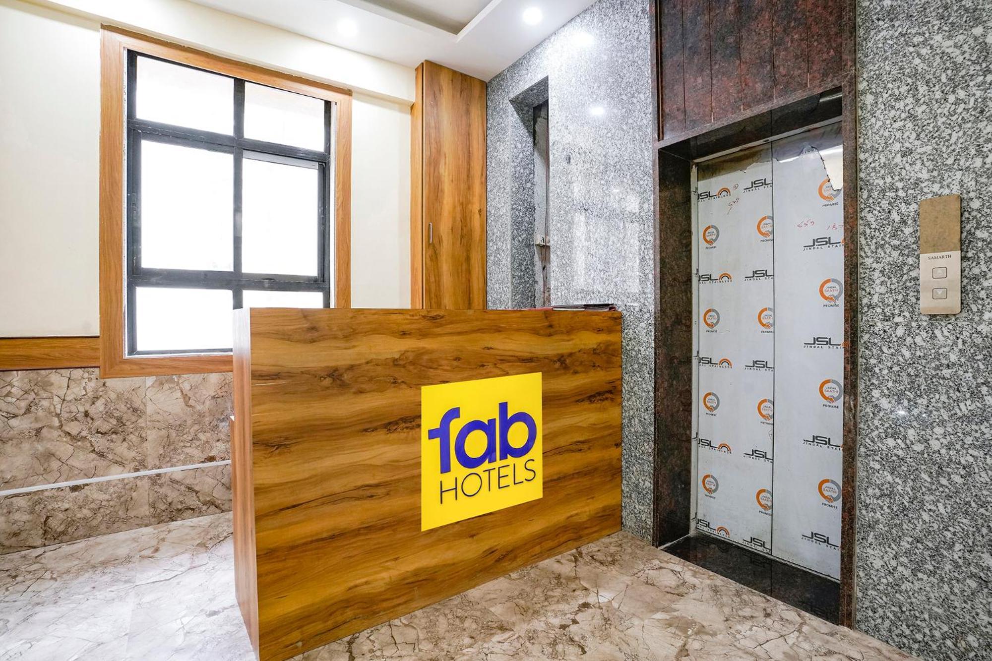 Fabhotel 7 Square - Nr Bkc ムンバイ エクステリア 写真